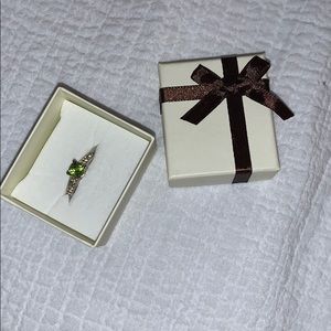 1.10 Ct Round Green Sterling Silver Ring